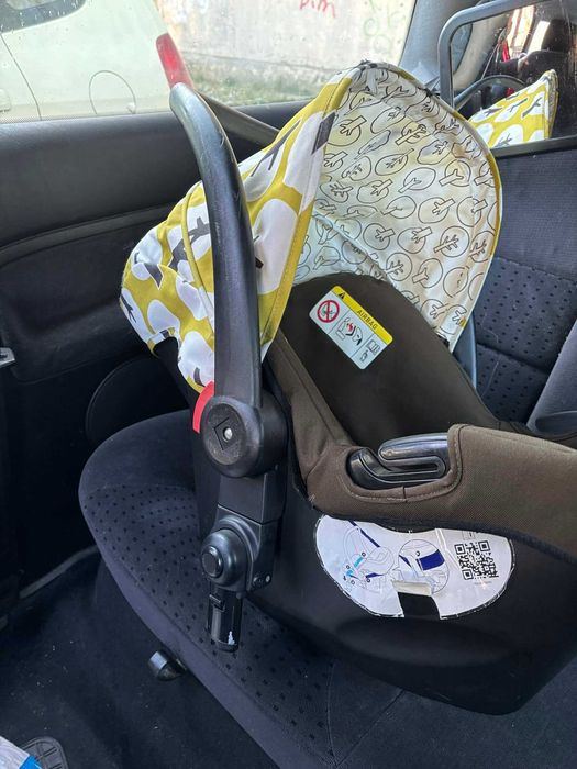 Столче за кола Cosatto с адаптери