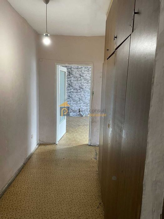 Продава се Двустаен апартамент в Пловдив, Кючук Париж - 48 кв.м за 856 €/кв.м - Снимка #2