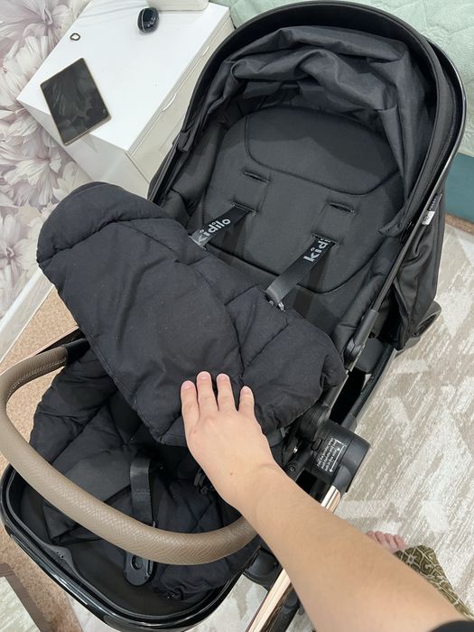 Продам коляску Kidilo D900