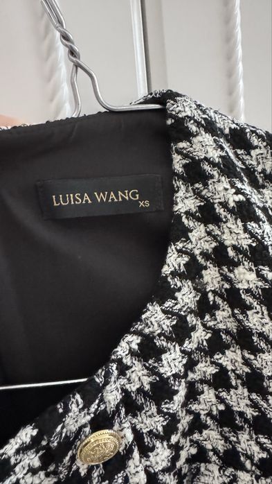 продаю платье красивое