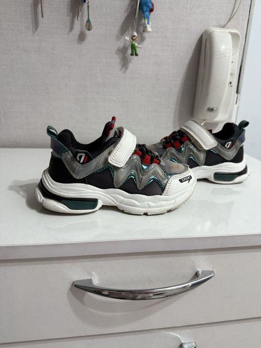 Кроссовки на мальчика