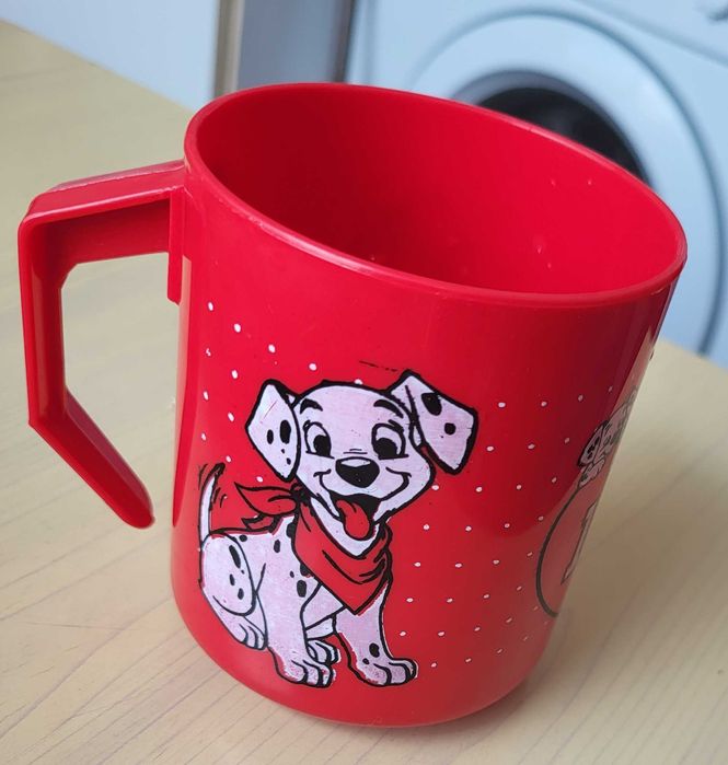 Детски артикули от Дисниленд Париж чаша шапка 101 далматинци