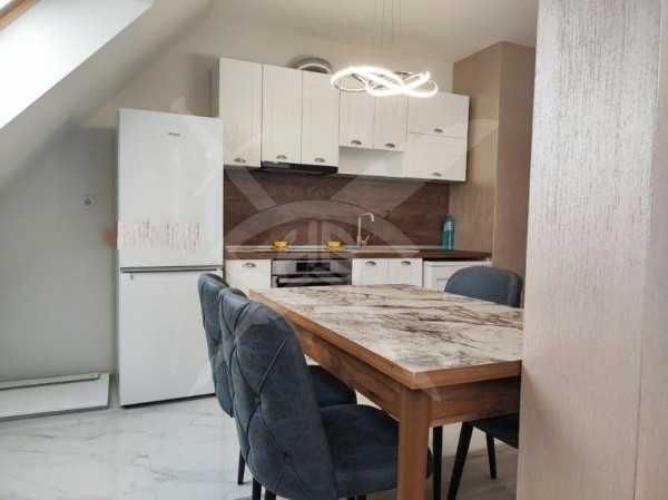 Дава се под наем Тристаен апартамент в Пловдив, Център - 185 кв.м за 797.64 € - Снимка #8