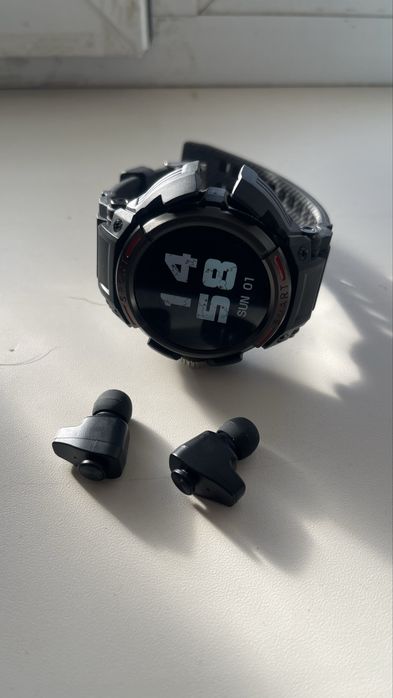 Часы с наушниками