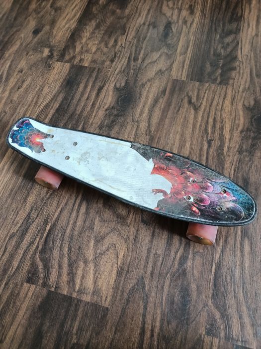 Пинеборд в отличном состояние накат хороший