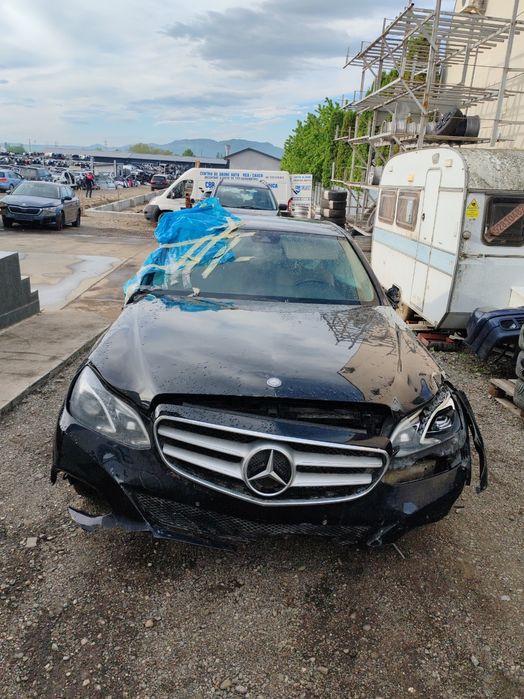 Dezmembrez Mercedes-Benz E-Class W212 2013 2.2 E 250 Cdi / Bluetec 4-M
