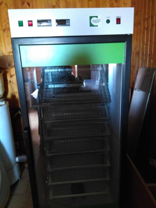 Продам инкубатор полный автомат