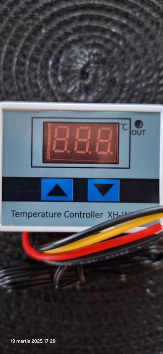 Controller profesional pentru incubatoare