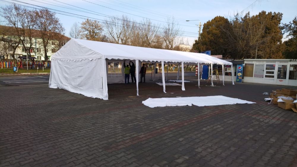 Corturi de inchiriat