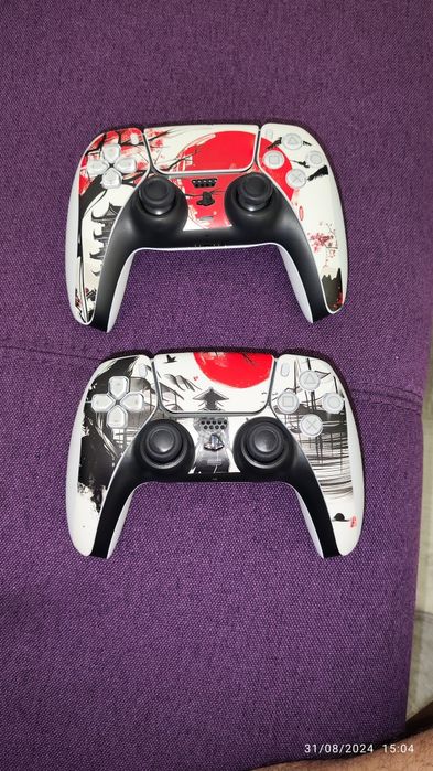 Vand PlayStation 5 - DISK Version - 2 Manete + Charging Station + Husa + 3 Jocuri-  2250 Lei