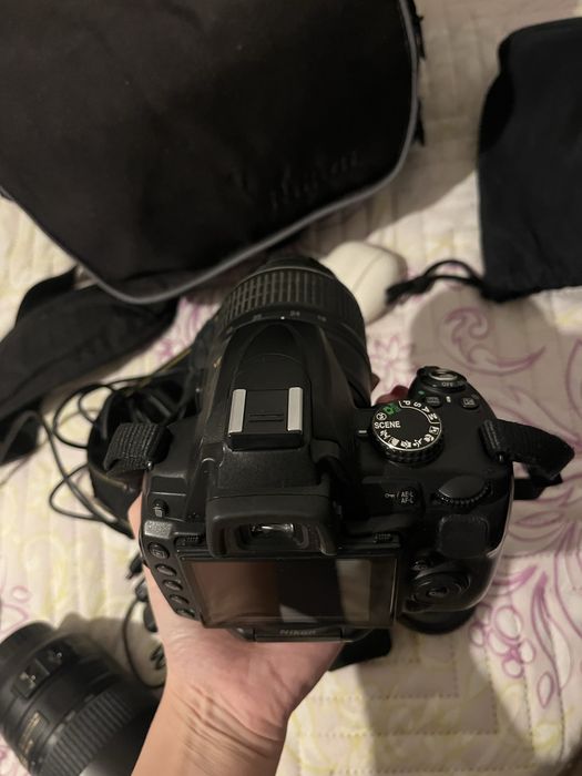 Nikon D5000 + 2 обектива NIKON 18-55mm DX , + NIKON 55-300mm DX