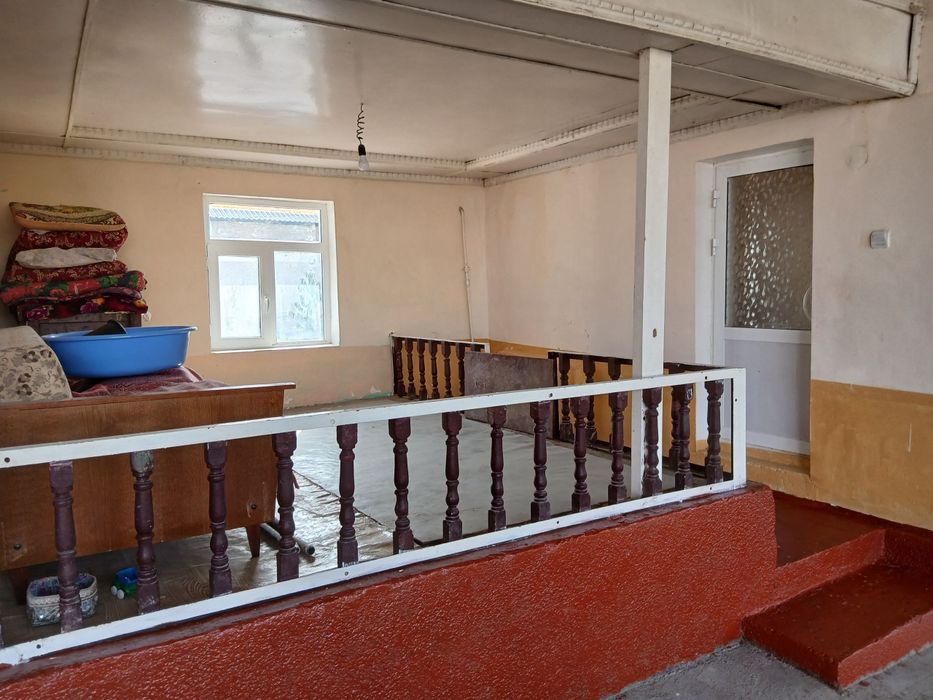 Uy sotiladi Nurafshon