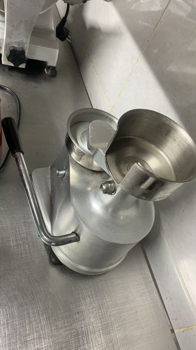 Продам стол холодильник