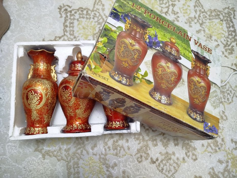 Керамические вазы 3 шт