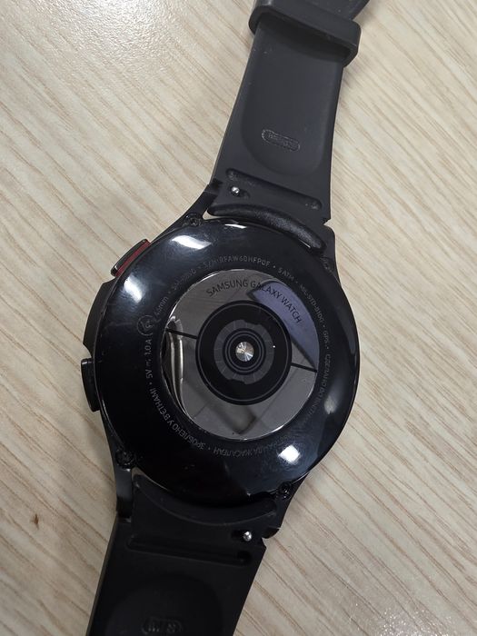 Продам Samsung Galaxy Watch 4