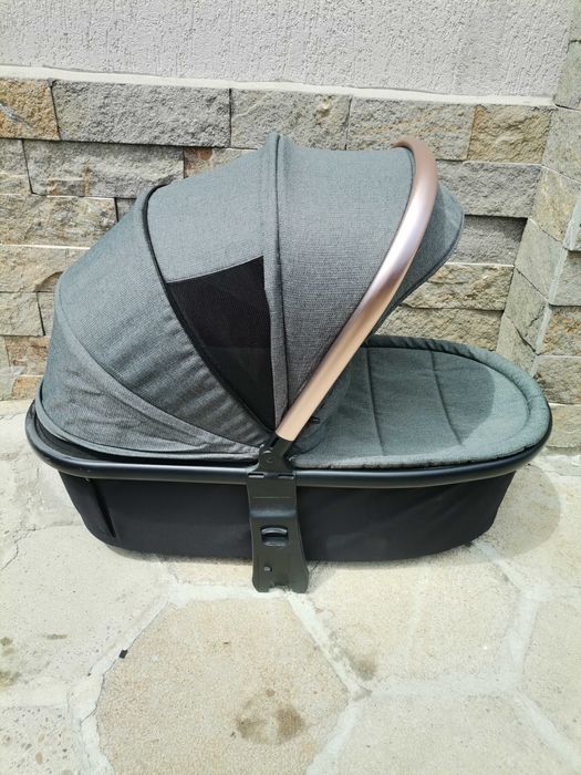 Бебешка количка + столче за хранене