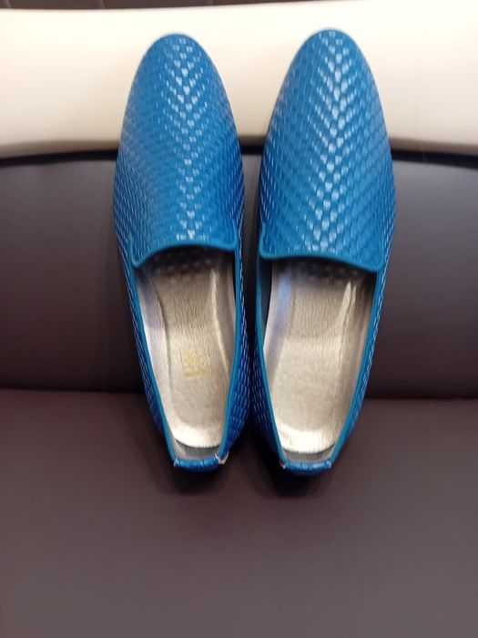 Vând urgent, pantofi barbati noi