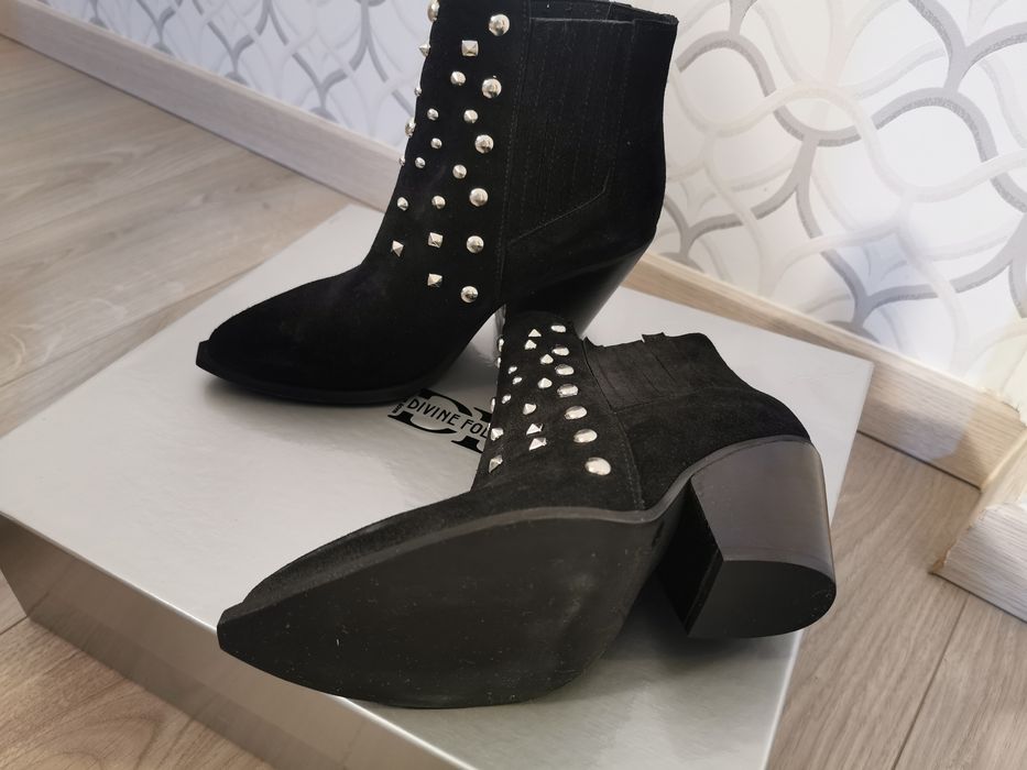 Botine Divine Follie - noi
