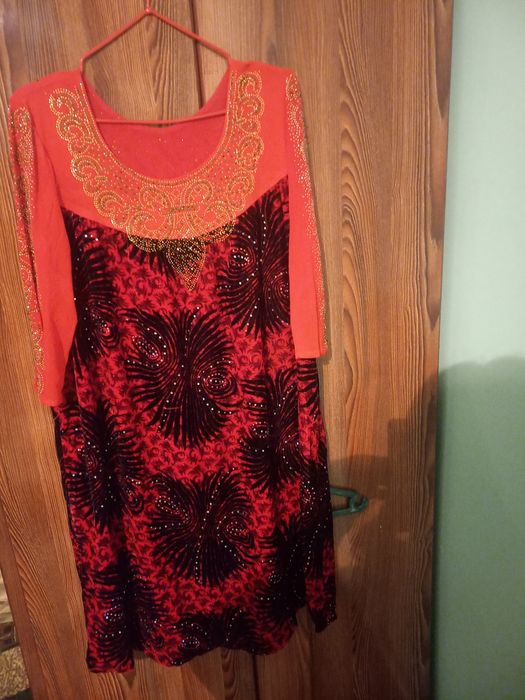 Kiyimlar sotiladi qiziltepa