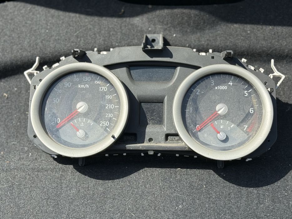 ceasuri bord renault megane 82003464023F