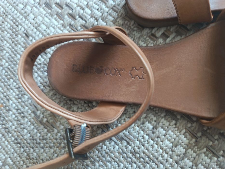 Sandala dama practici