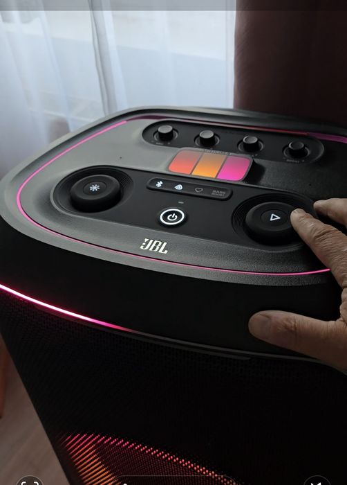 JBL partybox ultimate 1100W RMS noua