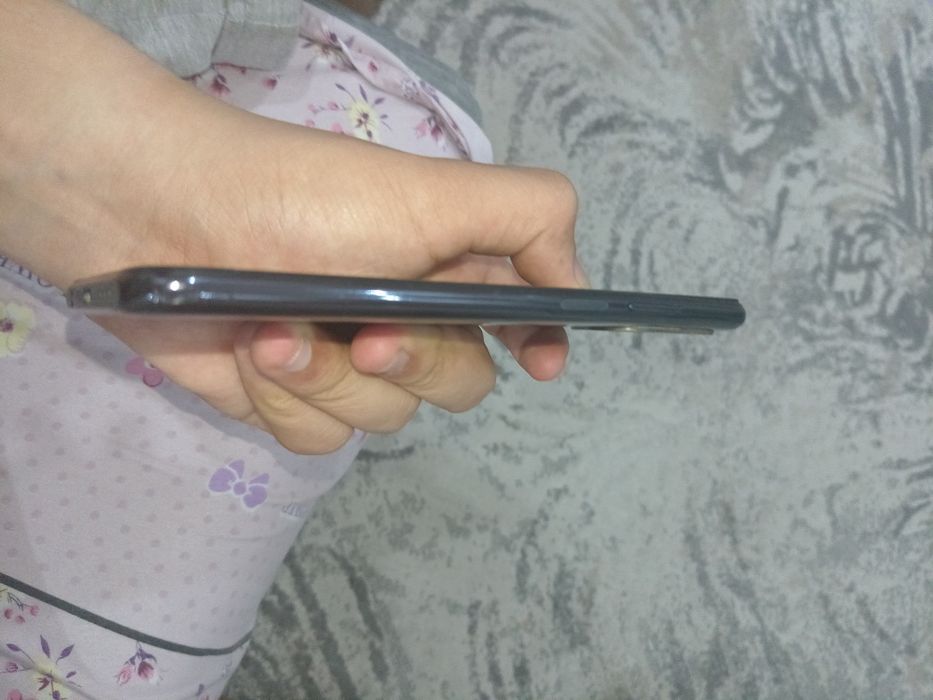 Poco m5 xotirasi 128 operativkasi 6+2 sotiladi