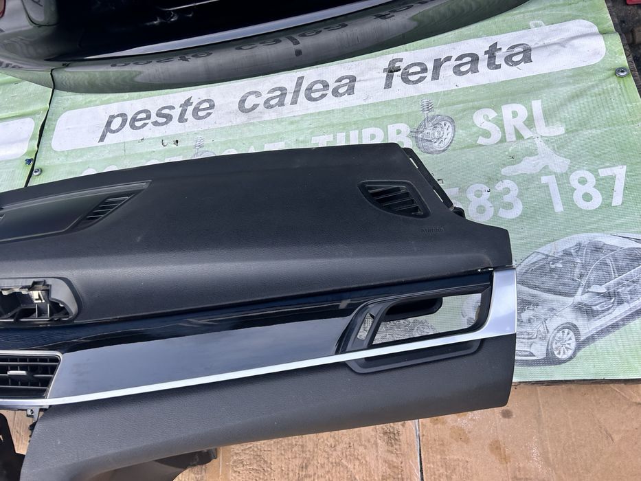 Planșă bord , airbag volan , airbag pasager și centuri față BMW X1 F48