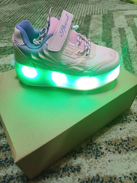 Маратонки с колелца