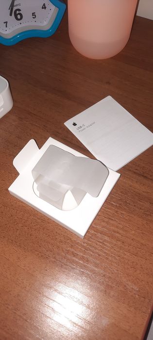 Apple adapter original Dubai