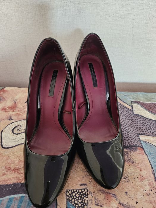Продам женские туфли