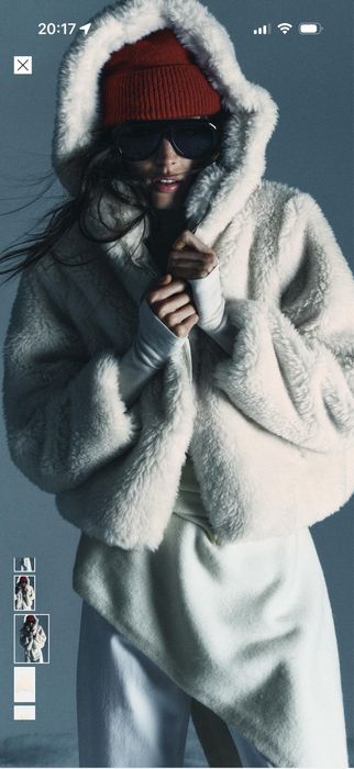 Бяло пухкаво якенце на Zara, с качулка, ново с втикет, размер М