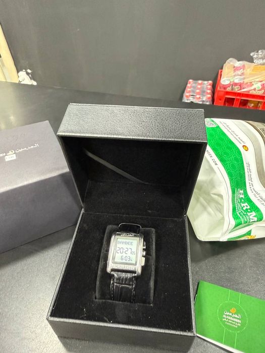 Al xaramskiy soat srochna sotiladi dastavka bor