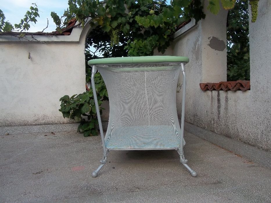 Италианска сгъваема кошарка с твърдо дъно за сън и игра