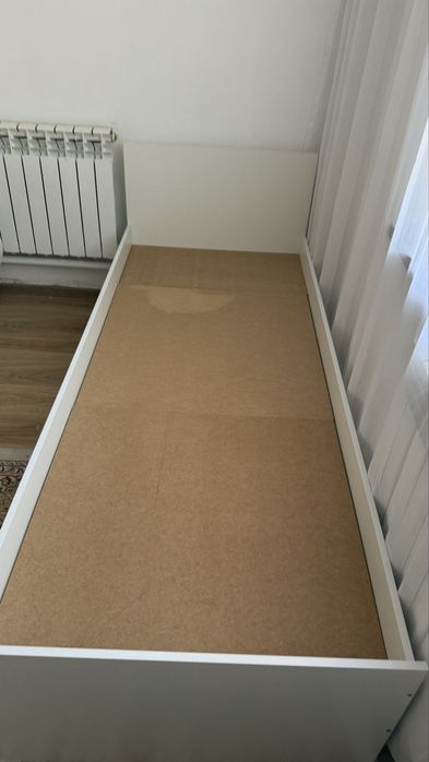 Продам две кровати вместе с матрасами