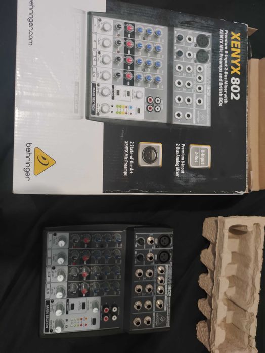 Mixer Behringer XENYX 802