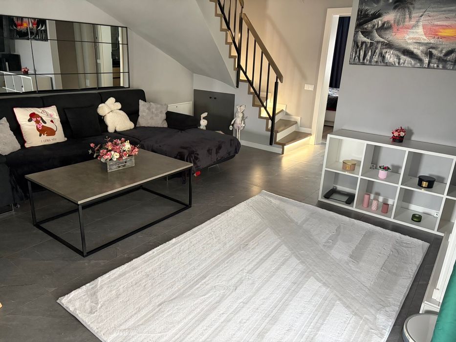 Vand casa in livezeni, finisata