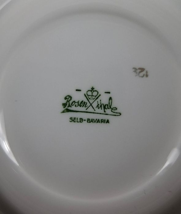 Сервиз Rosenthal - модел Balmoral, 30-те

Фин, тънък, лек и прозрачен
