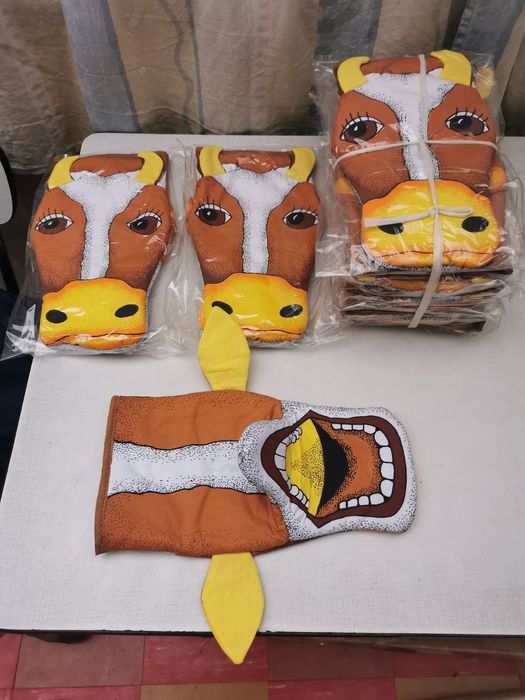 Manusi cuptor bucatarie