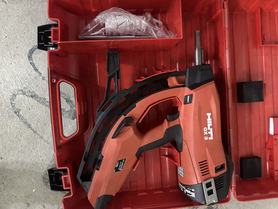 Vând spituri HILTI,SENCO,RN