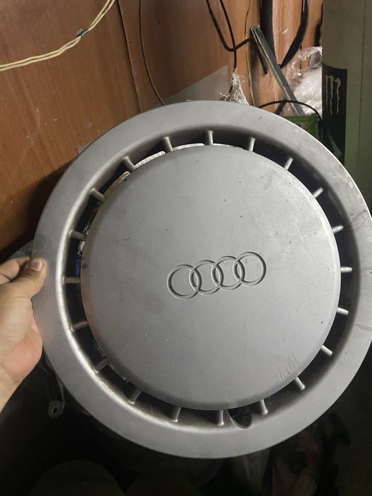 Продам колпаки оригинальные