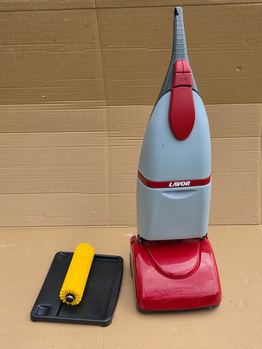 Masina pentru spalat si aspirat pardoseli CRYSTAL CLEAN Lavor