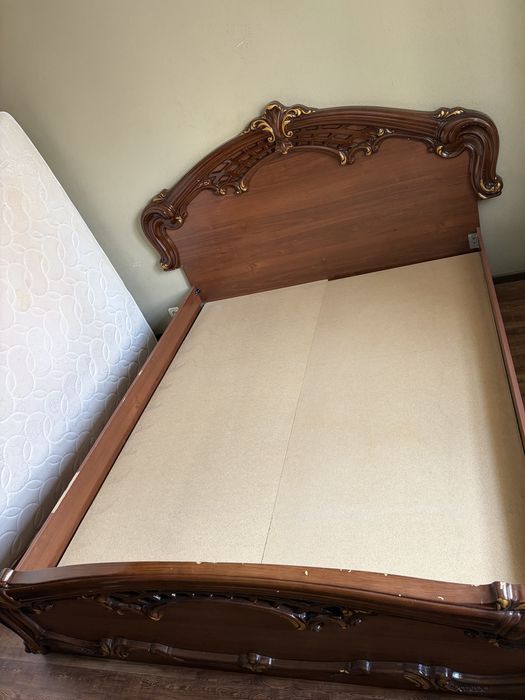 Двухспальная кровать б/у  100$