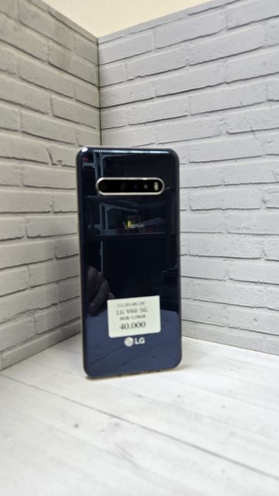 Телефон LG V60 128gb