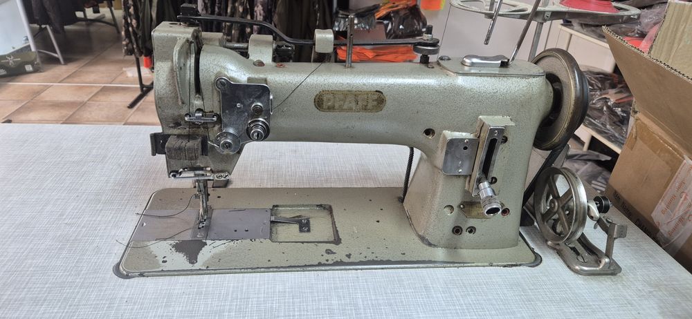 Индустриална шевна машина PFAFF