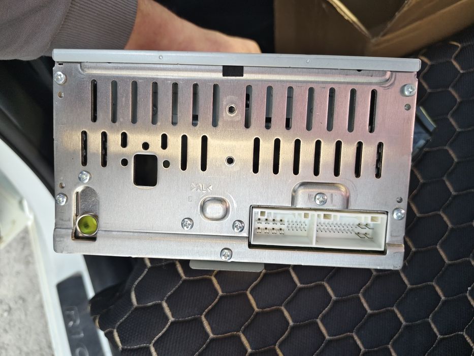 Продам автомагнитолу