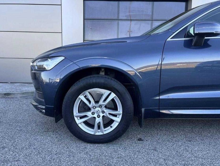 Vand VOLVO XC60 D4 MOMENTUM PRO cu preluare leasing