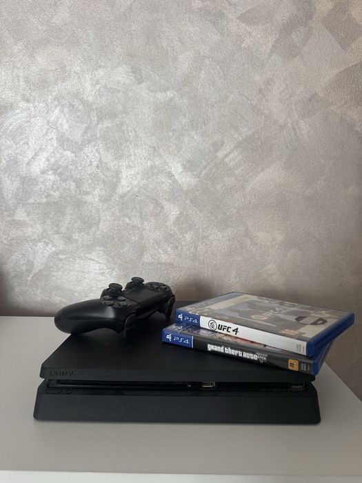 PlayStation 4 slim 500gb + GTA5