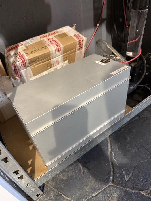 Antminer s19e XP Hydro 251TH + sistem de racire 12kw m2 pt 2 unitati , solutie la cheie