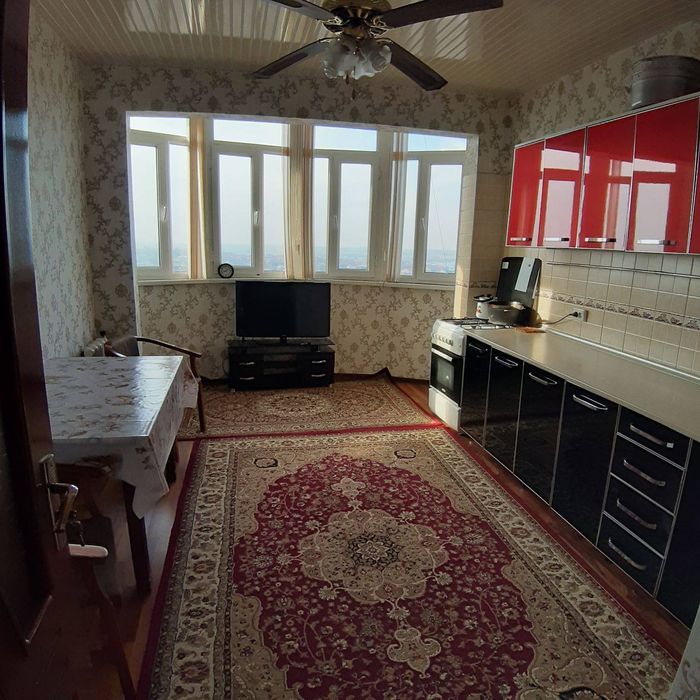 Izza 4/9/9  sotiladi